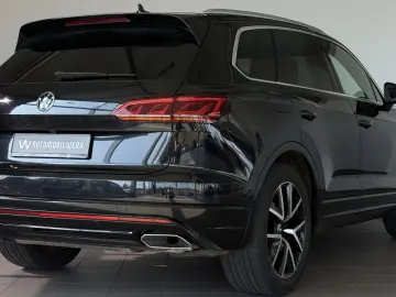 VW Touareg R-Line 4M  PANO  LUFT  HUD  MATRIX  AHK