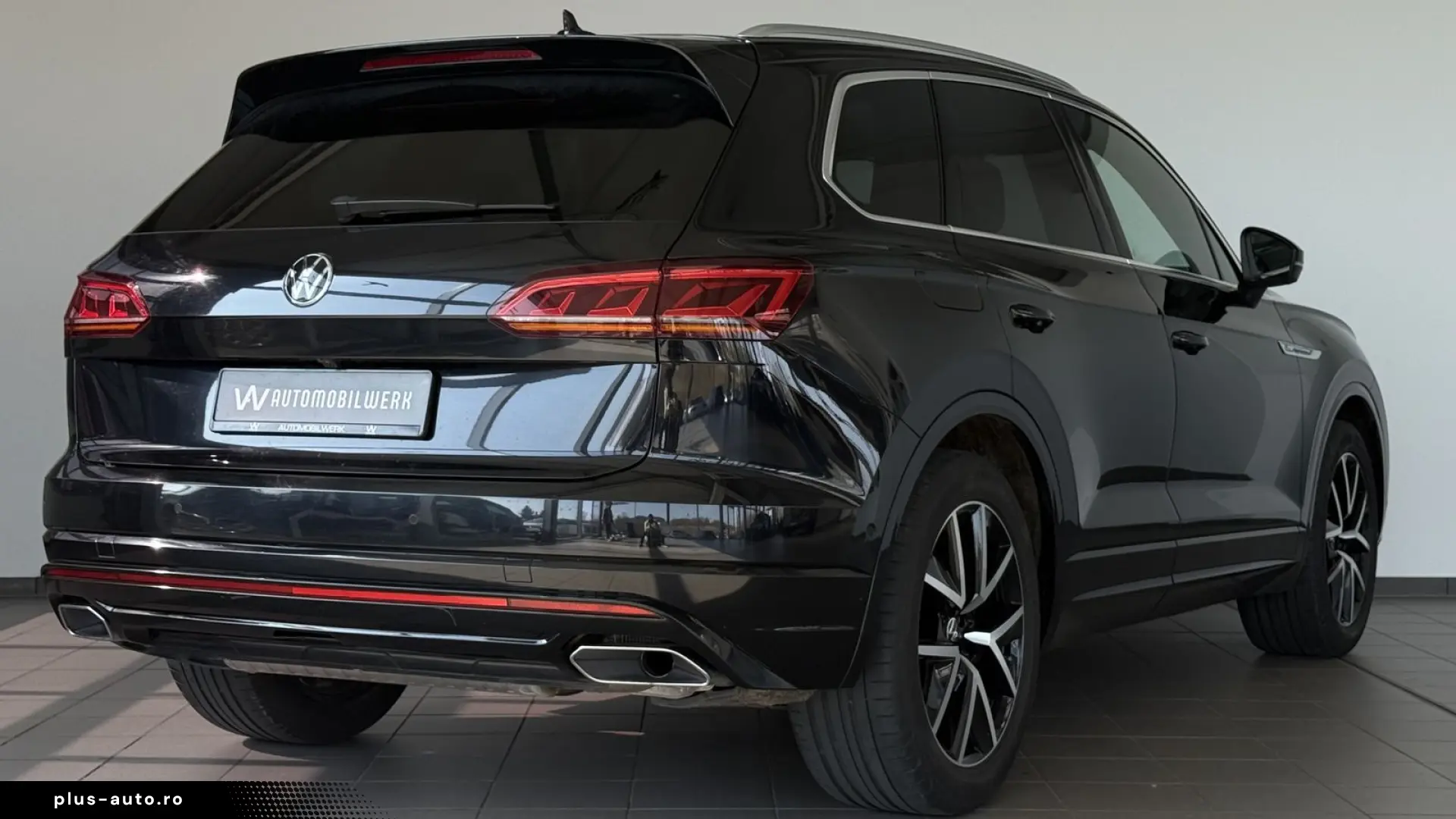 VW Touareg R-Line 4M  PANO  LUFT  HUD  MATRIX  AHK