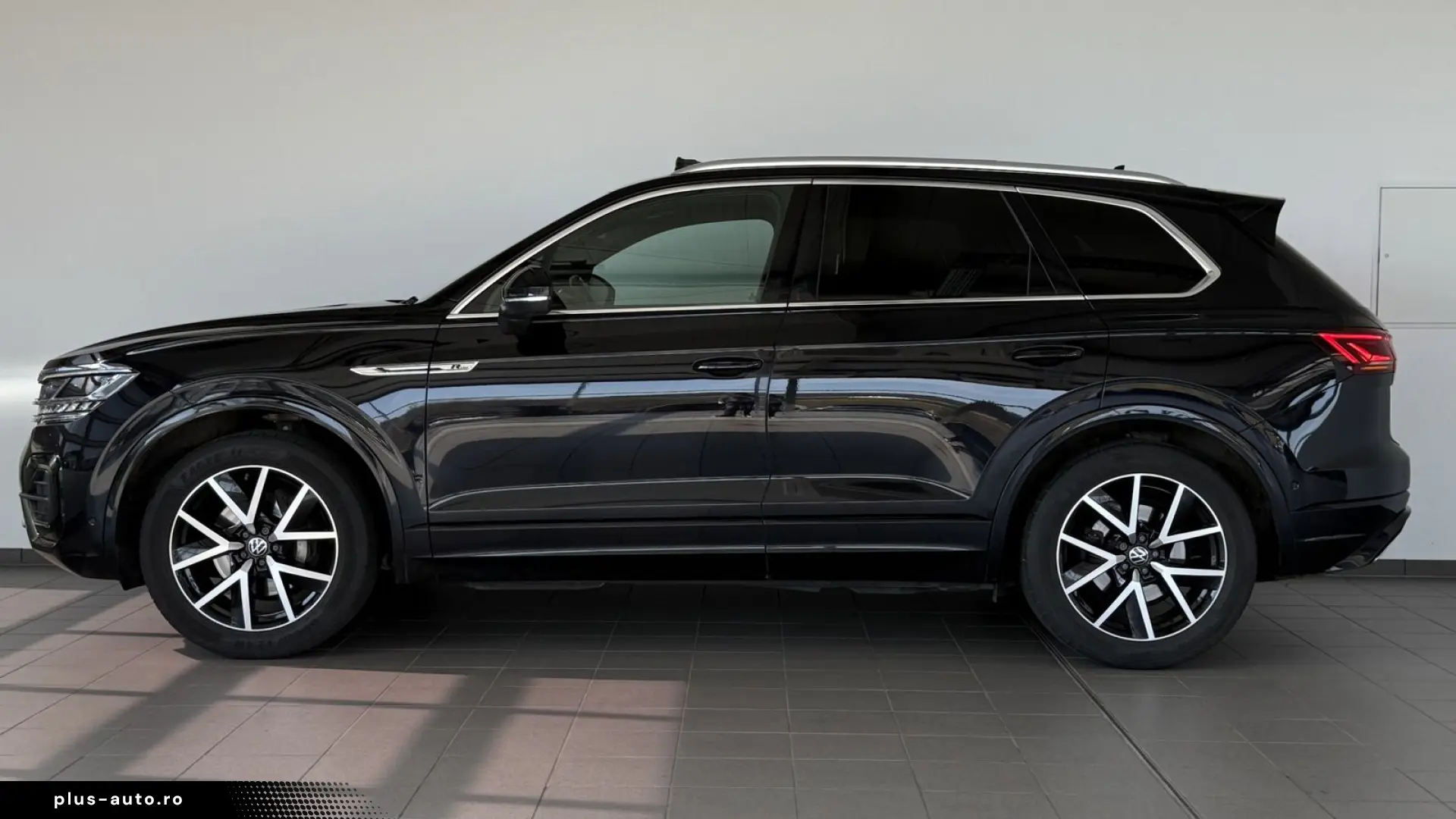 VW Touareg R-Line 4M  PANO  LUFT  HUD  MATRIX  AHK