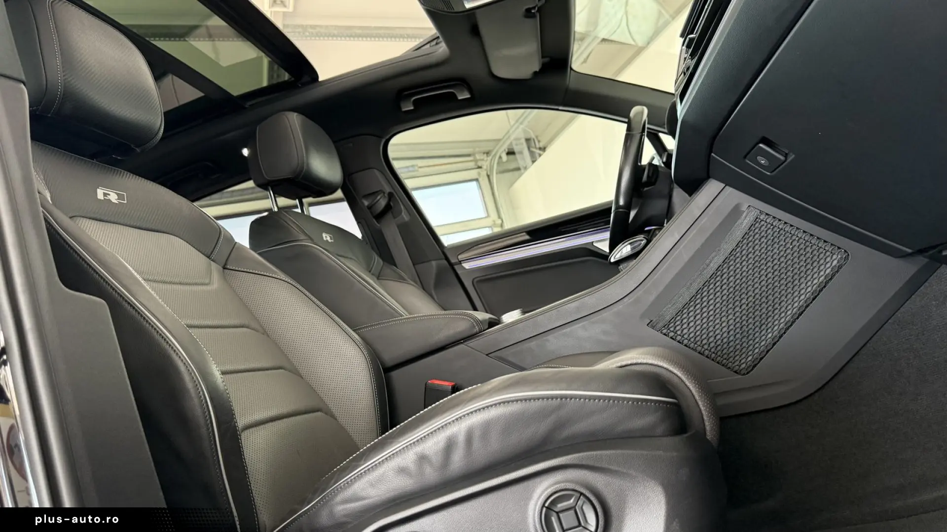 VW Touareg R-Line 4M  PANO  LUFT  HUD  MATRIX  AHK