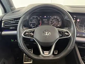 VW Touareg R-Line 4M  PANO  LUFT  HUD  MATRIX  AHK