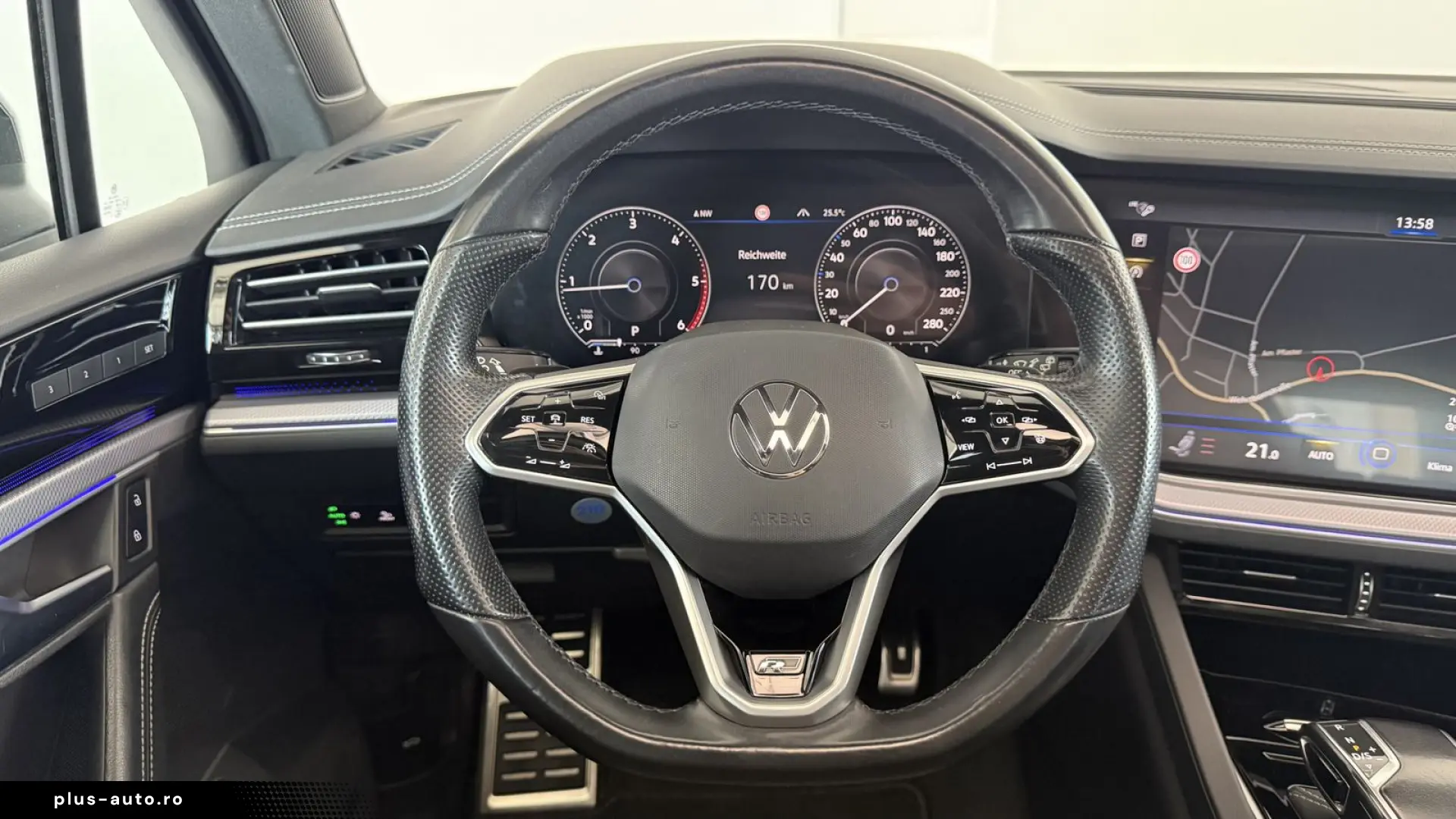 VW Touareg R-Line 4M  PANO  LUFT  HUD  MATRIX  AHK