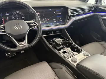 VW Touareg R-Line 4M  PANO  LUFT  HUD  MATRIX  AHK