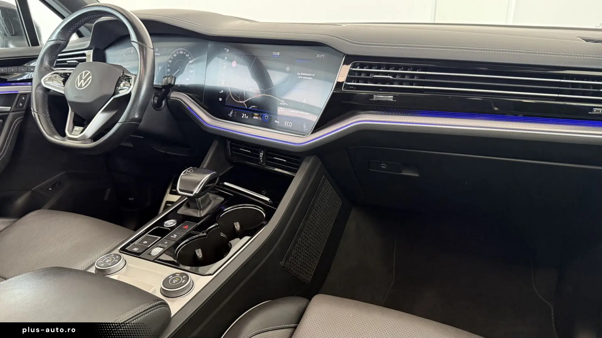 VW Touareg R-Line 4M  PANO  LUFT  HUD  MATRIX  AHK