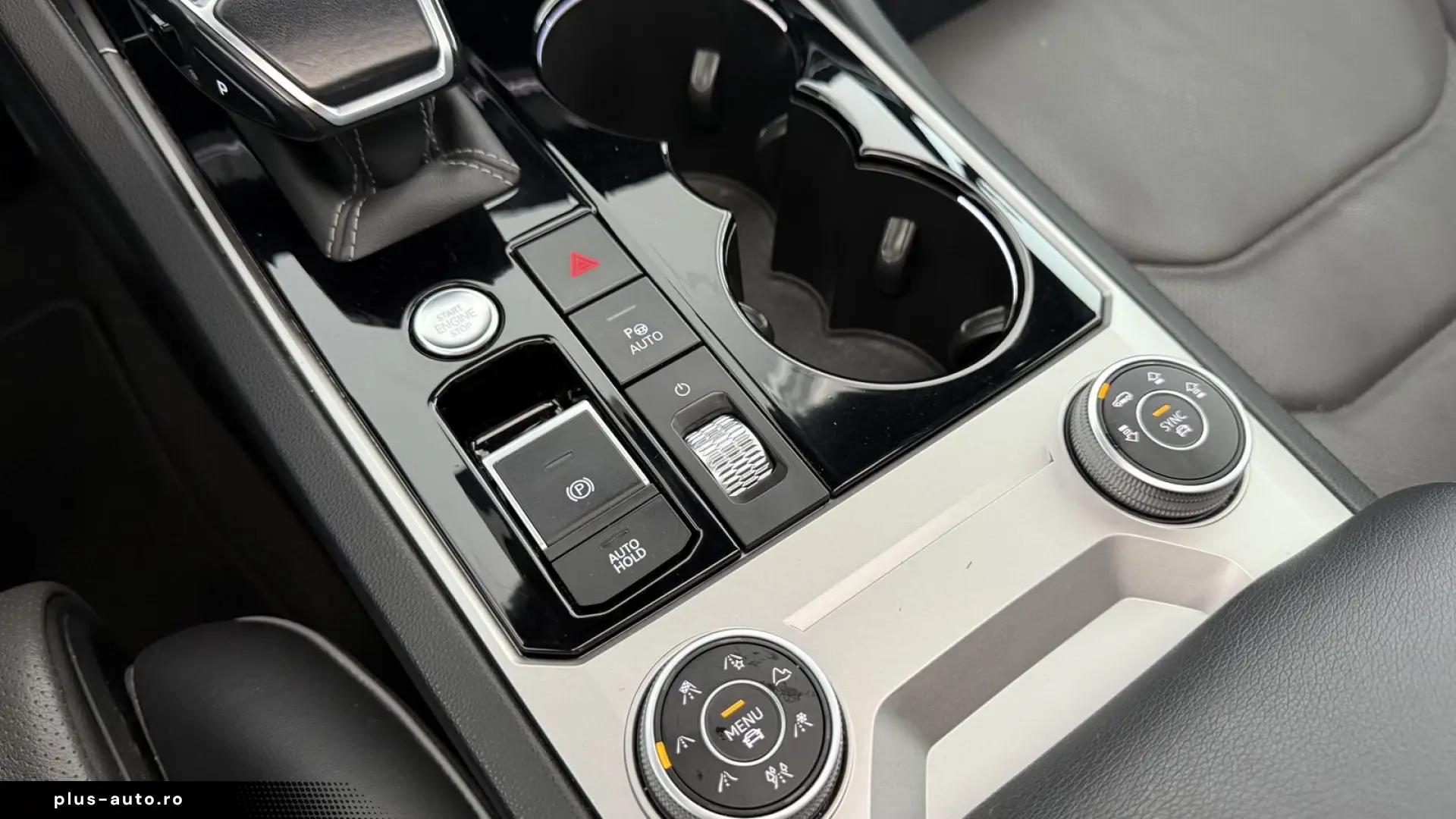 VW Touareg R-Line 4M  PANO  LUFT  HUD  MATRIX  AHK