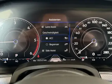 VW Touareg R-Line 4M  PANO  LUFT  HUD  MATRIX  AHK