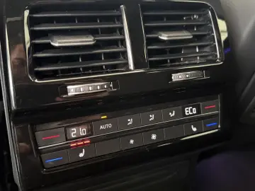 VW Touareg R-Line 4M  PANO  LUFT  HUD  MATRIX  AHK