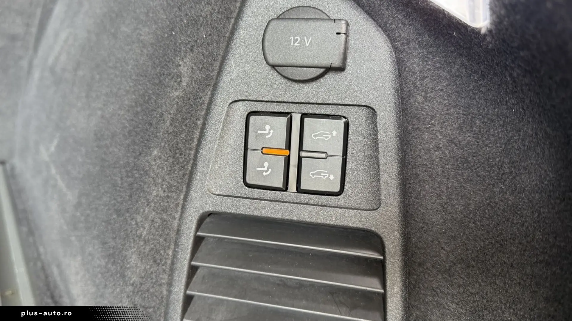 VW Touareg R-Line 4M  PANO  LUFT  HUD  MATRIX  AHK