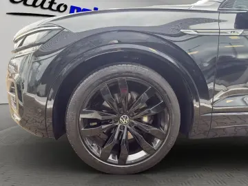 VW Touareg 3.0 TDI R-Line Black  MATRIX LUFT 21