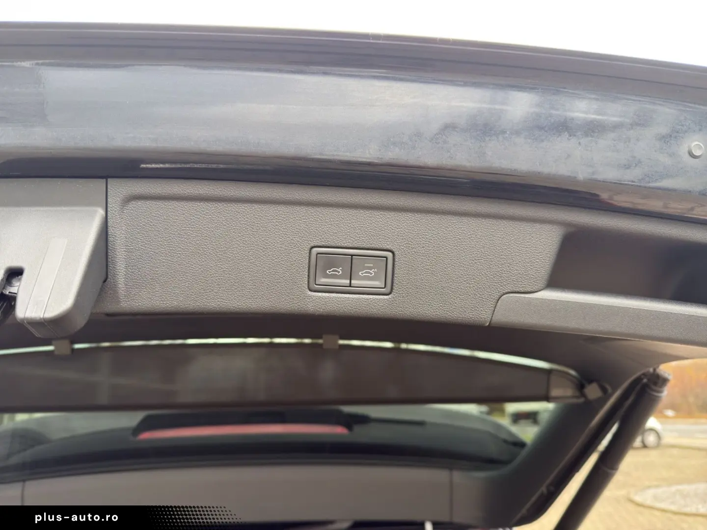 VW Touareg 3.0 TDI R-Line Black  MATRIX LUFT 21