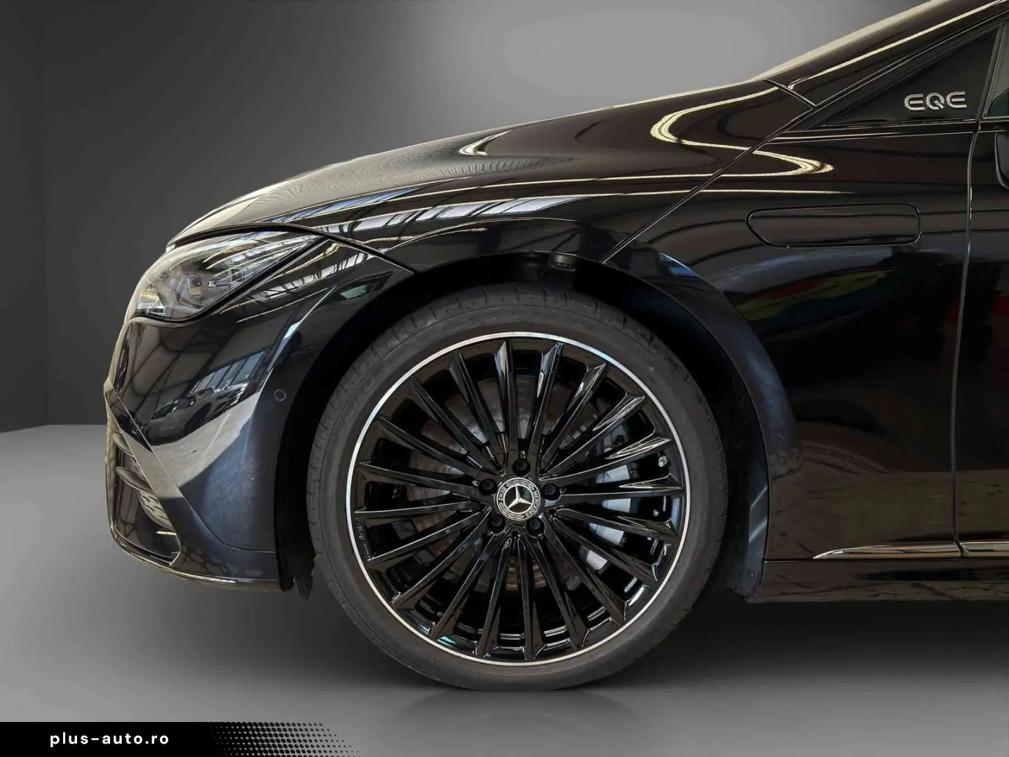 MERCEDES-BENZ EQE 300 AMG Pano HUD Airmatic AHK NIGH&hellip;