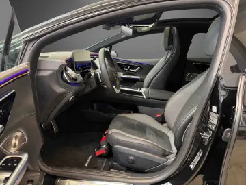 MERCEDES-BENZ EQE 300 AMG Pano HUD Airmatic AHK NIGH&hellip;