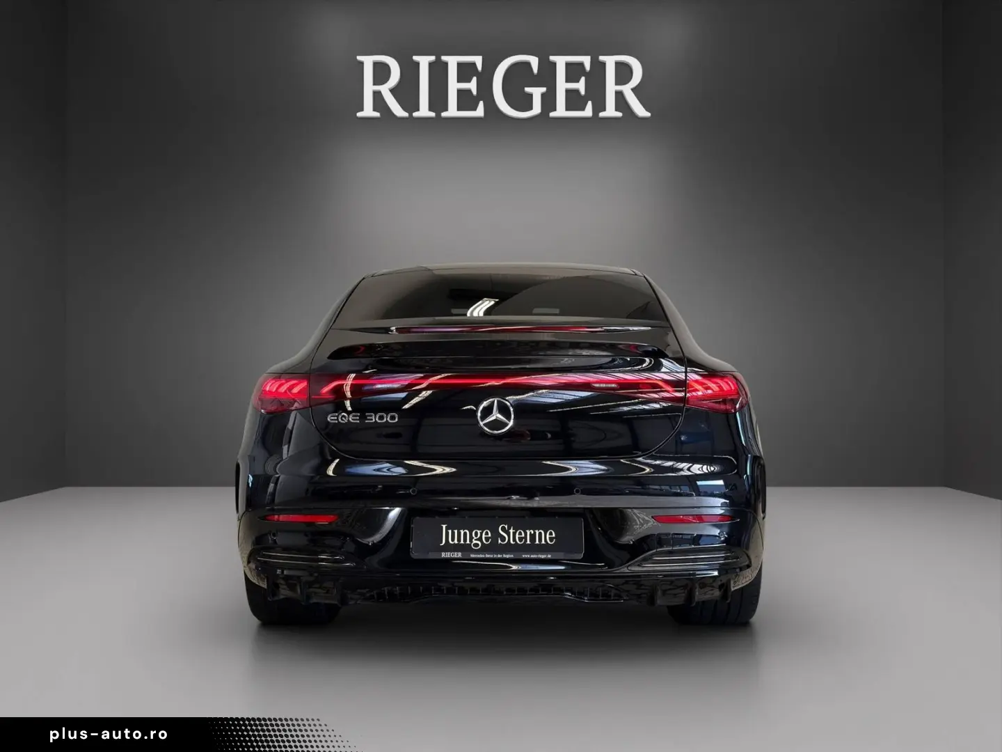 MERCEDES-BENZ EQE 300 AMG Pano HUD Airmatic AHK NIGH&hellip;