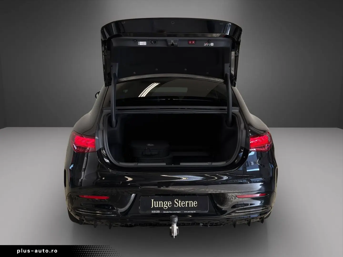 MERCEDES-BENZ EQE 300 AMG Pano HUD Airmatic AHK NIGH&hellip;