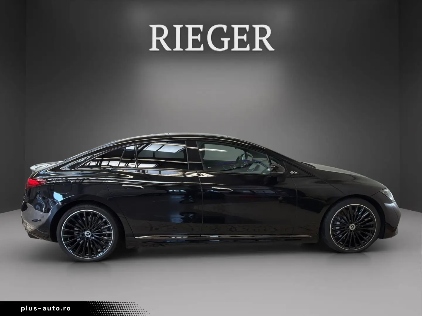 MERCEDES-BENZ EQE 300 AMG Pano HUD Airmatic AHK NIGH&hellip;