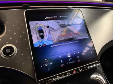 MERCEDES-BENZ EQE 300 AMG Pano HUD Airmatic AHK NIGH&hellip;