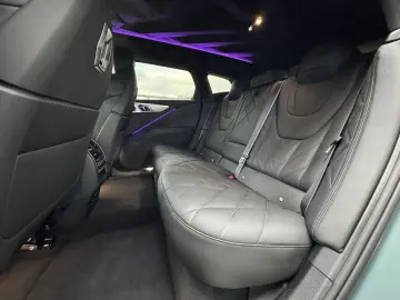 BMW XM 50e AHK Sitzklima Autobahnas h&k Massage 360