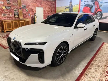 BMW 750 e xDrive M-Sport  Kristall  Leder  HUD  Pano