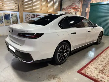 BMW 750 e xDrive M-Sport  Kristall  Leder  HUD  Pano