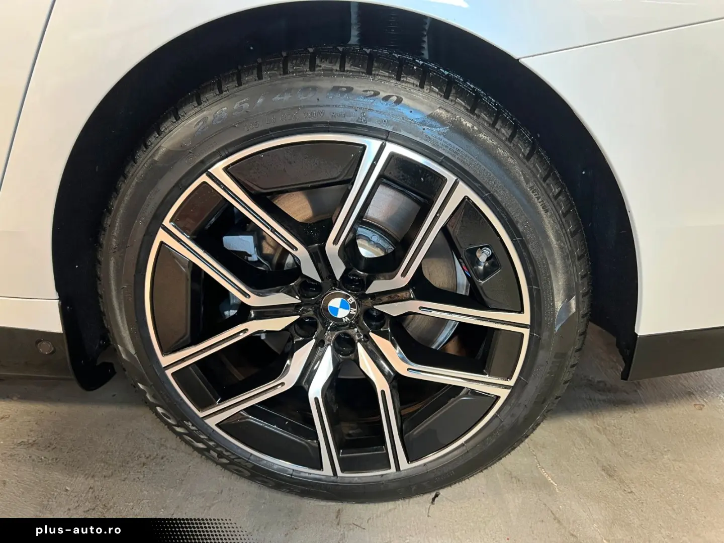 BMW 750 e xDrive M-Sport  Kristall  Leder  HUD  Pano