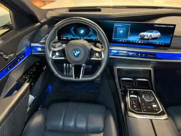 BMW 750 e xDrive M-Sport  Kristall  Leder  HUD  Pano