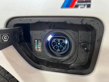 BMW 750 e xDrive M-Sport  Kristall  Leder  HUD  Pano