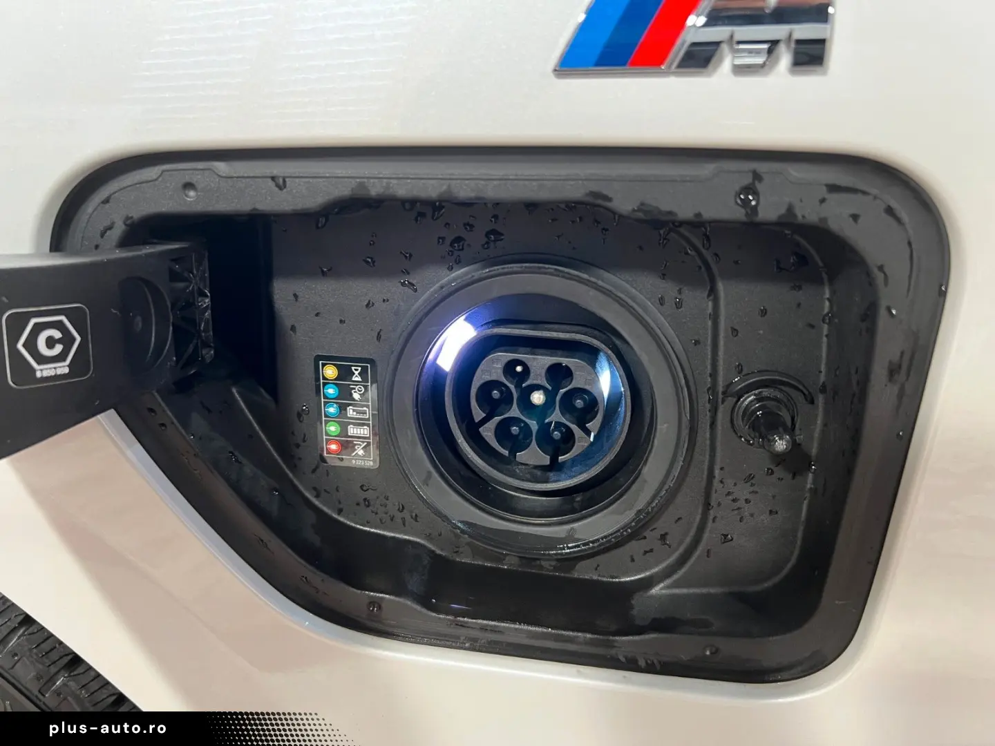 BMW 750 e xDrive M-Sport  Kristall  Leder  HUD  Pano