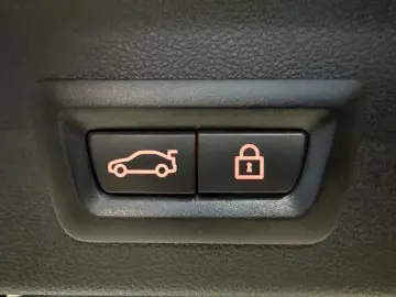 BMW X3 xDrive30e M-Sport NAV LED AHK 360  HEAD-UP VC