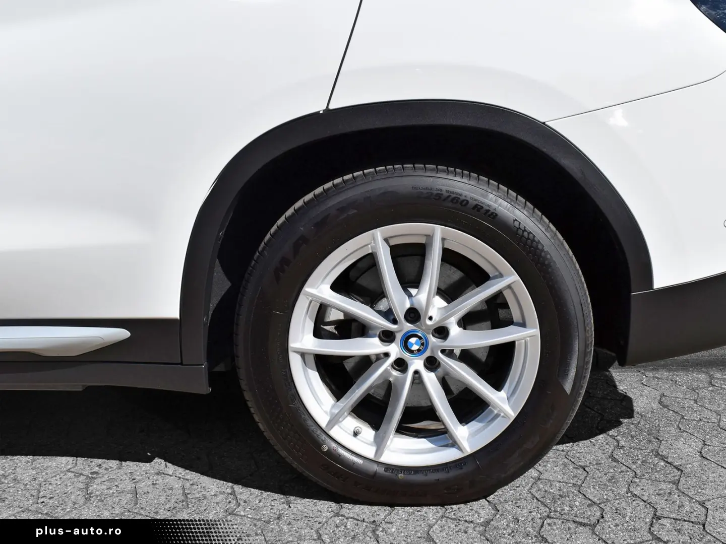 BMW X3 xDrive30e DAB LED WLAN Parkassistent AHK Shz