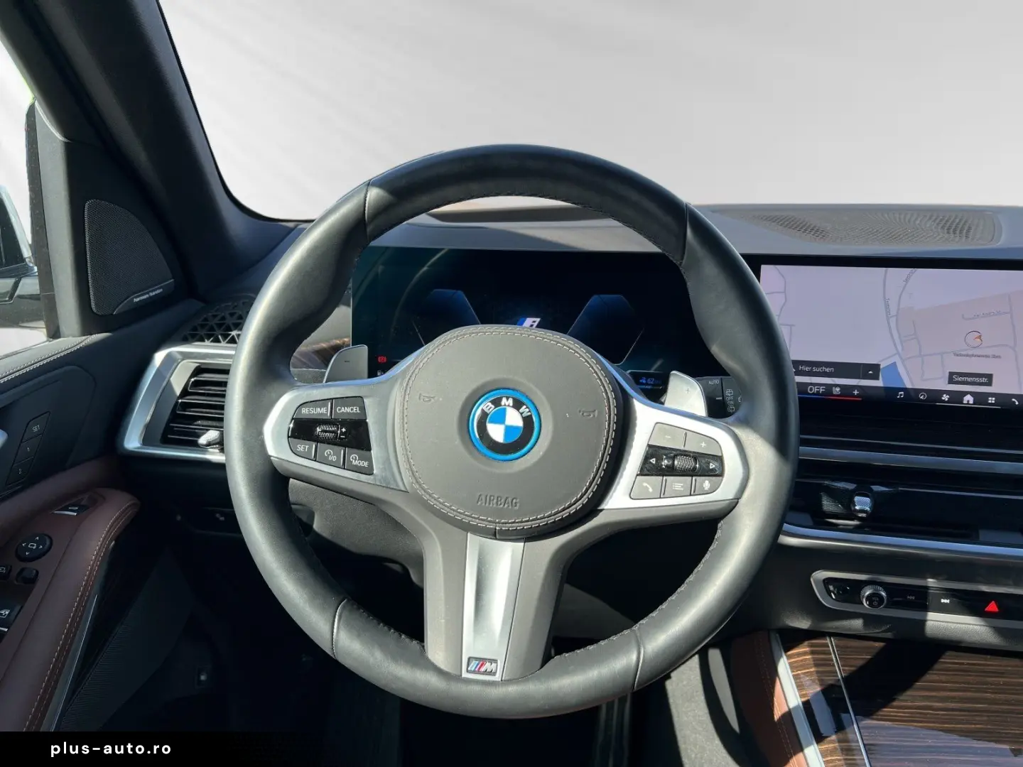 BMW X5 xDrive50e M Sport AHK Pano LCProf. H K