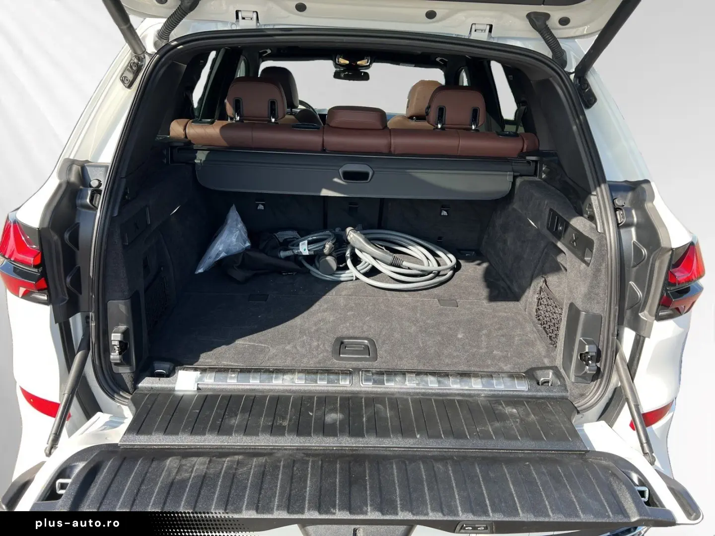 BMW X5 xDrive50e M Sport AHK Pano LCProf. H K