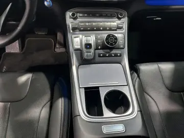 HYUNDAI Santa Fe 2.2 CRDi  Signature 4WD LED Leder