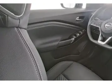 NISSAN Juke 1.0 DIG-T DCT Tekna Bose BFS