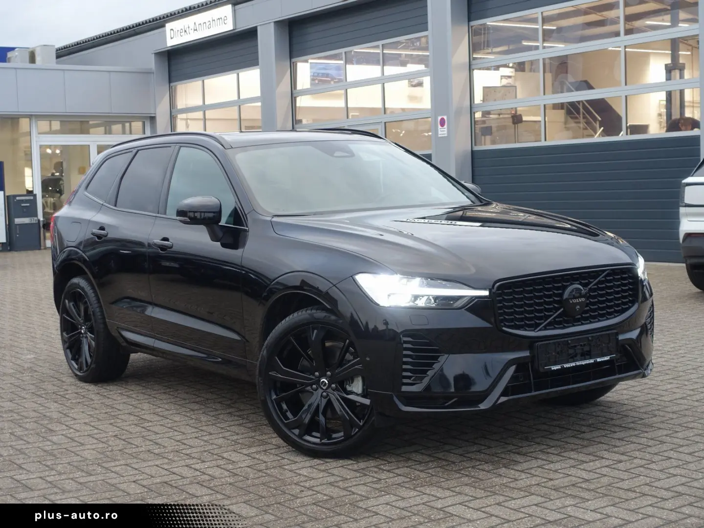 VOLVO XC60 Black Edition Ultra T8 AWD AHK 360  Pano
