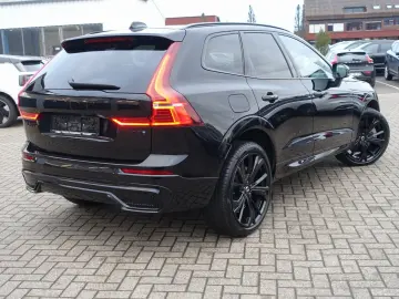 VOLVO XC60 Black Edition Ultra T8 AWD AHK 360  Pano