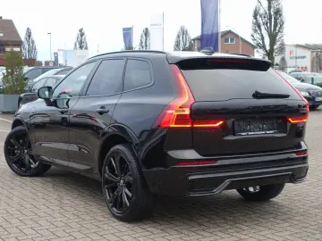 VOLVO XC60 Black Edition Ultra T8 AWD AHK 360  Pano