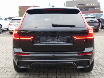 VOLVO XC60 Black Edition Ultra T8 AWD AHK 360  Pano