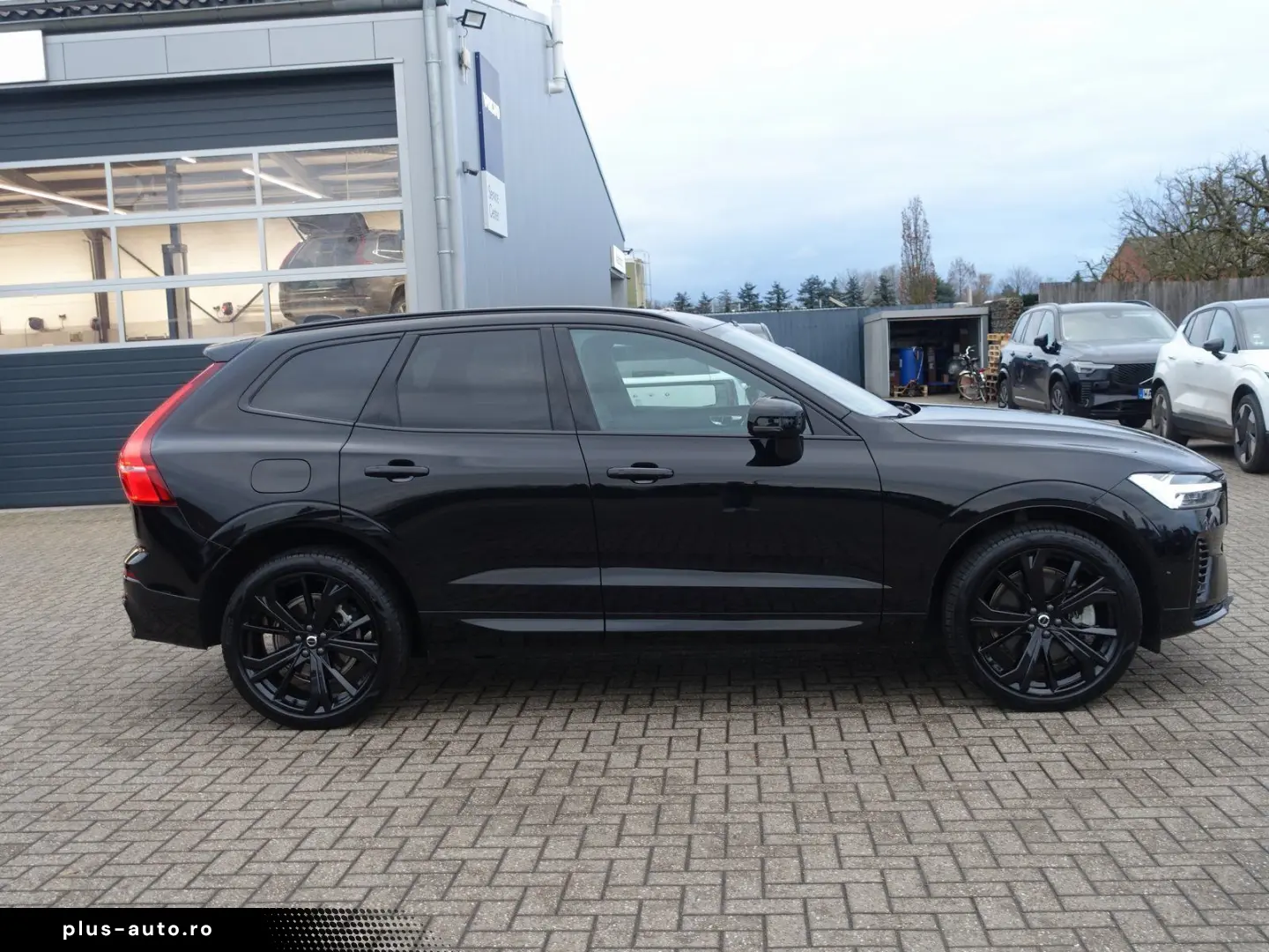 VOLVO XC60 Black Edition Ultra T8 AWD AHK 360  Pano