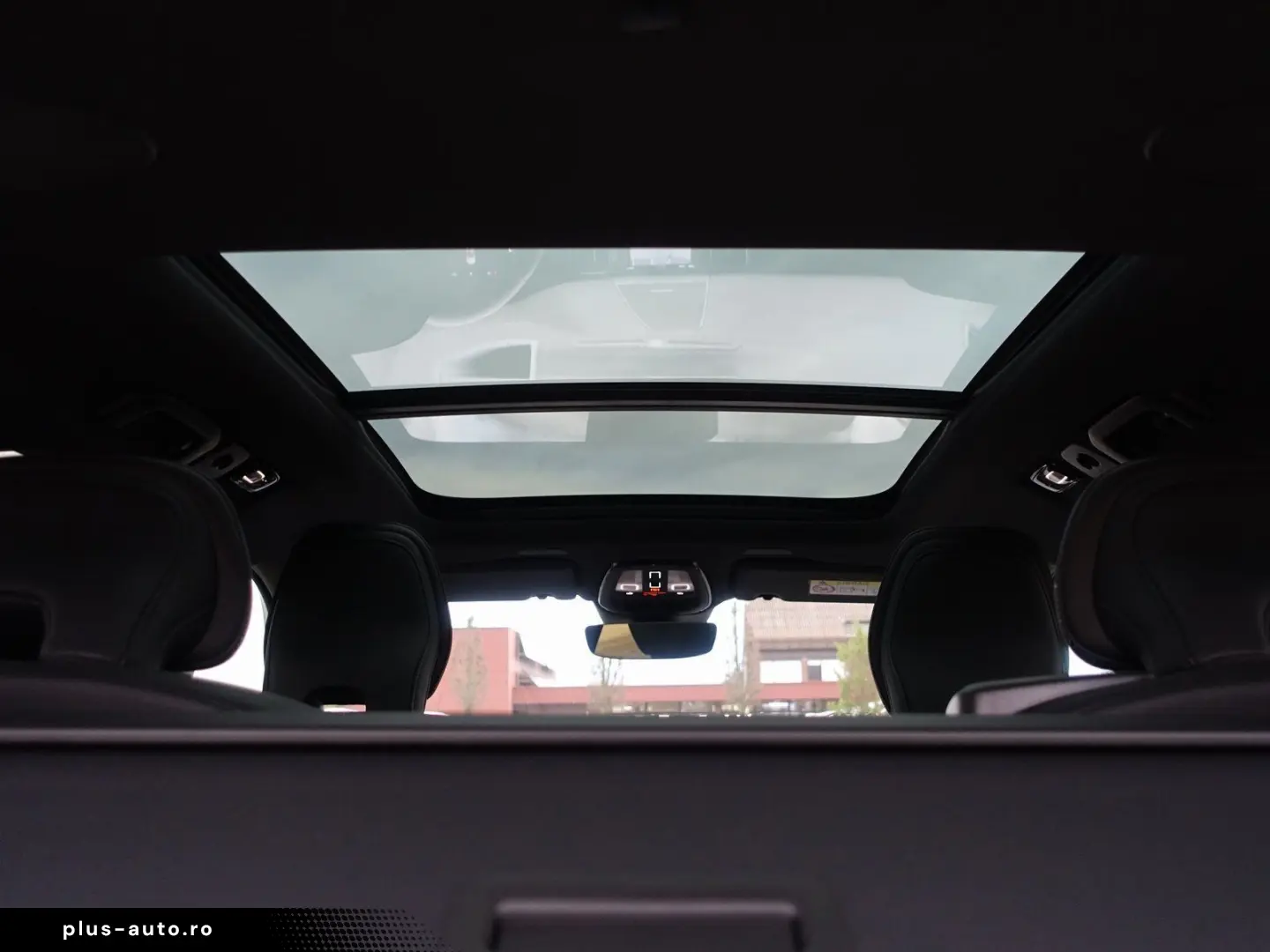 VOLVO XC60 Black Edition Ultra T8 AWD AHK 360  Pano