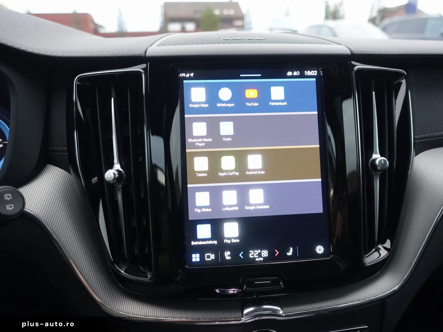 VOLVO XC60 Black Edition Ultra T8 AWD AHK 360  Pano