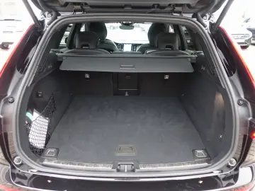 VOLVO XC60 Black Edition Ultra T8 AWD AHK 360  Pano