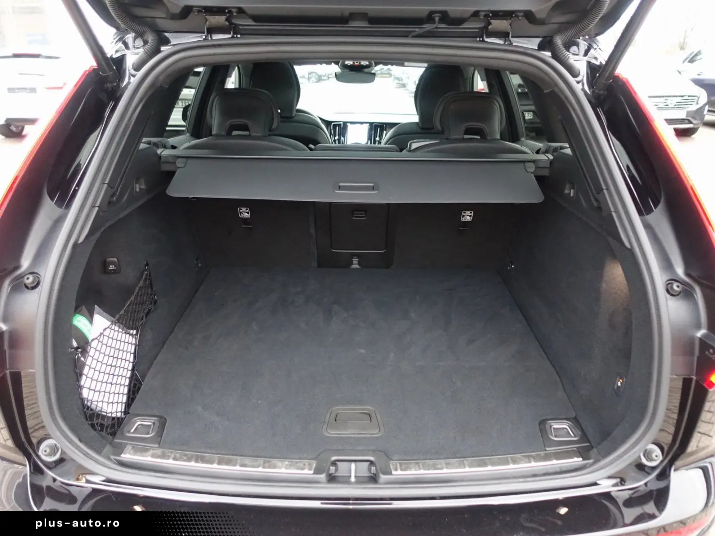 VOLVO XC60 Black Edition Ultra T8 AWD AHK 360  Pano