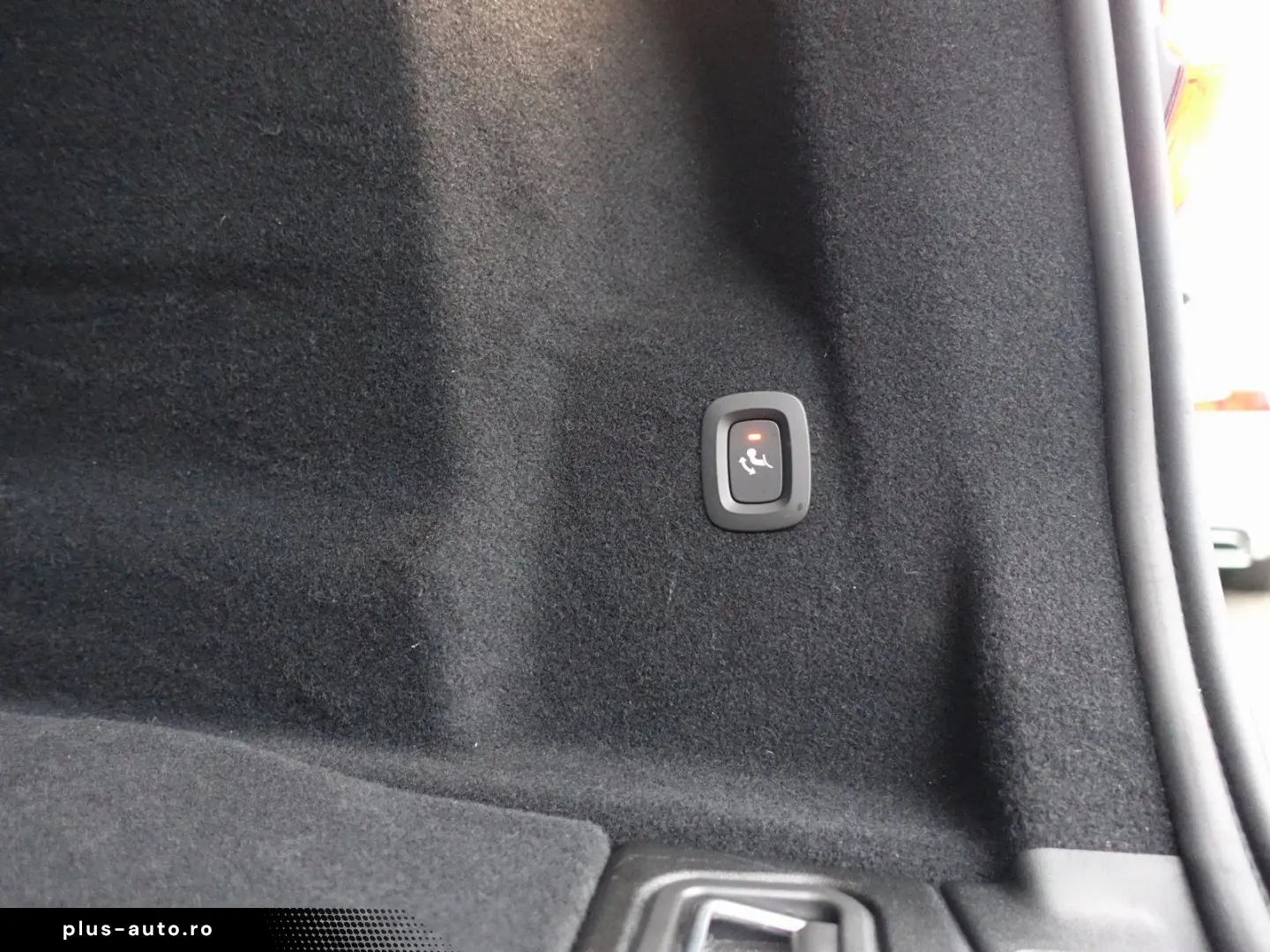 VOLVO XC60 Black Edition Ultra T8 AWD AHK 360  Pano