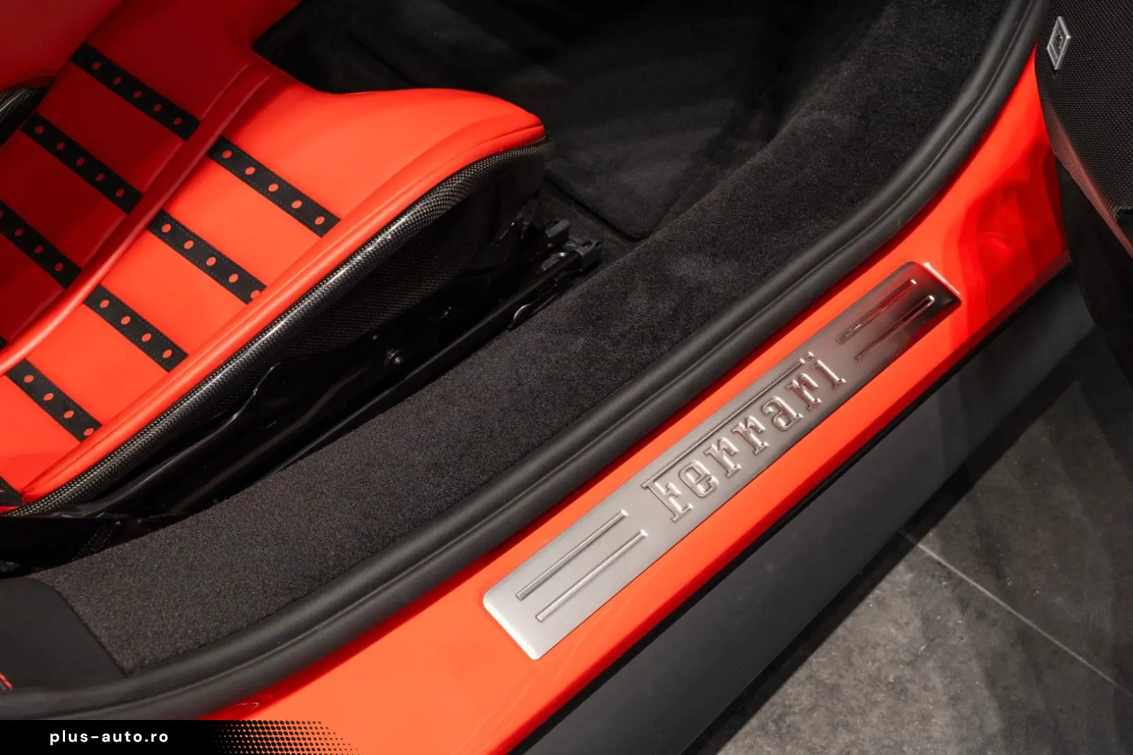 FERRARI 296 GTB GTB Rosso Scuderia Racing Seat Lift 19%