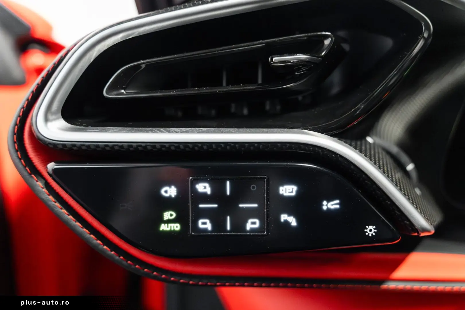 FERRARI 296 GTB GTB Rosso Scuderia Racing Seat Lift 19%