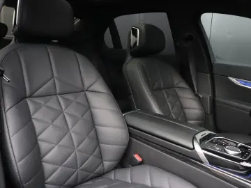 BMW 750 7-serie 750e xDrive   M-SPORT PAKKET   SKY-L