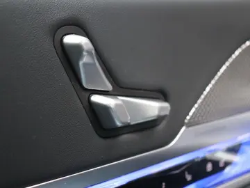 BMW 750 7-serie 750e xDrive   M-SPORT PAKKET   SKY-L