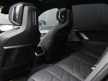 BMW 750 7-serie 750e xDrive   M-SPORT PAKKET   SKY-L