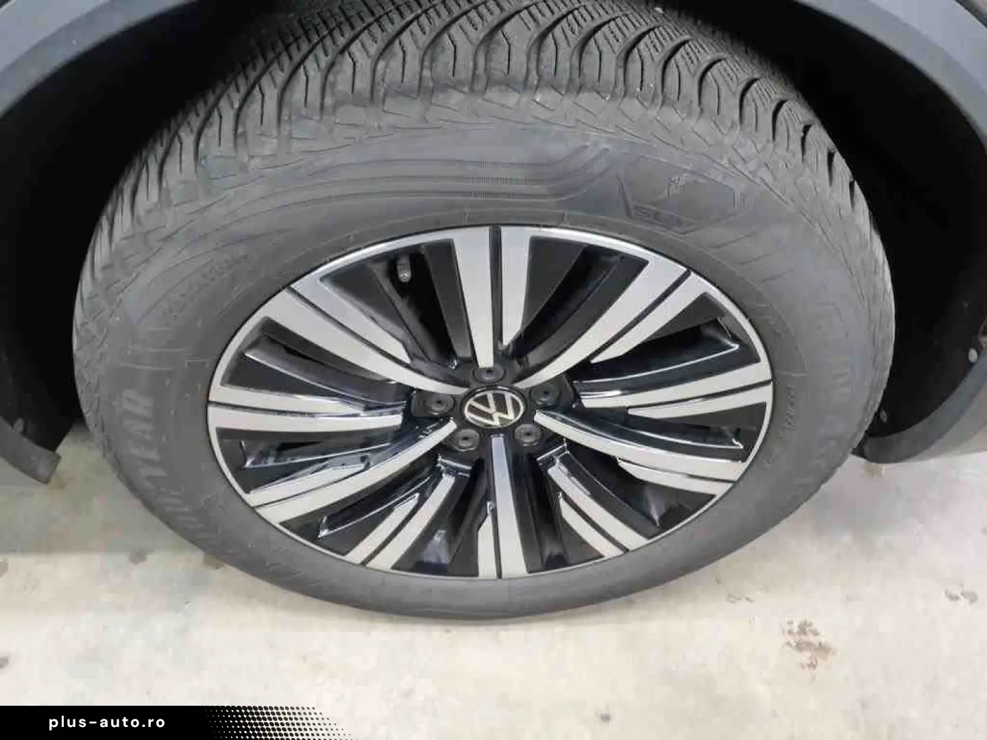 VW Touareg Elegance 3.0 TDI 4Motion   LED AHK RFK