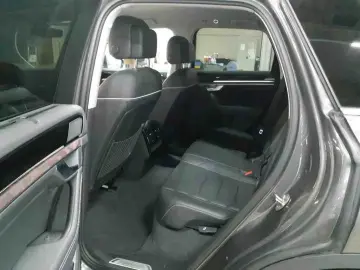 VW Touareg Elegance 3.0 TDI 4Motion   LED AHK RFK